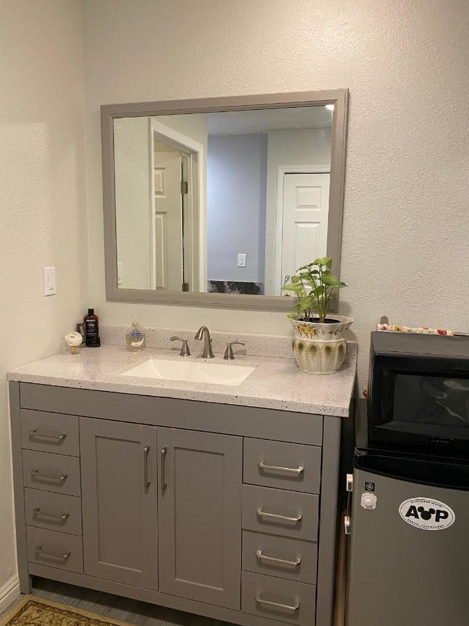Private La Bedroom W Private Half-Bathroom - Ac - Wifi - Private Fridge -Smart Tv Los Angeles Exterior foto