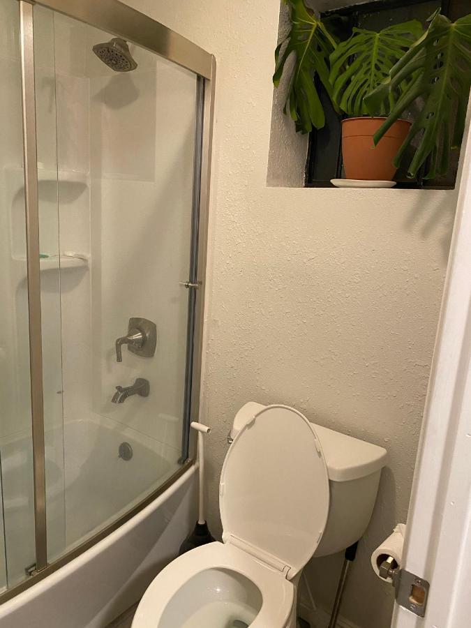 Private La Bedroom W Private Half-Bathroom - Ac - Wifi - Private Fridge -Smart Tv Los Angeles Exterior foto